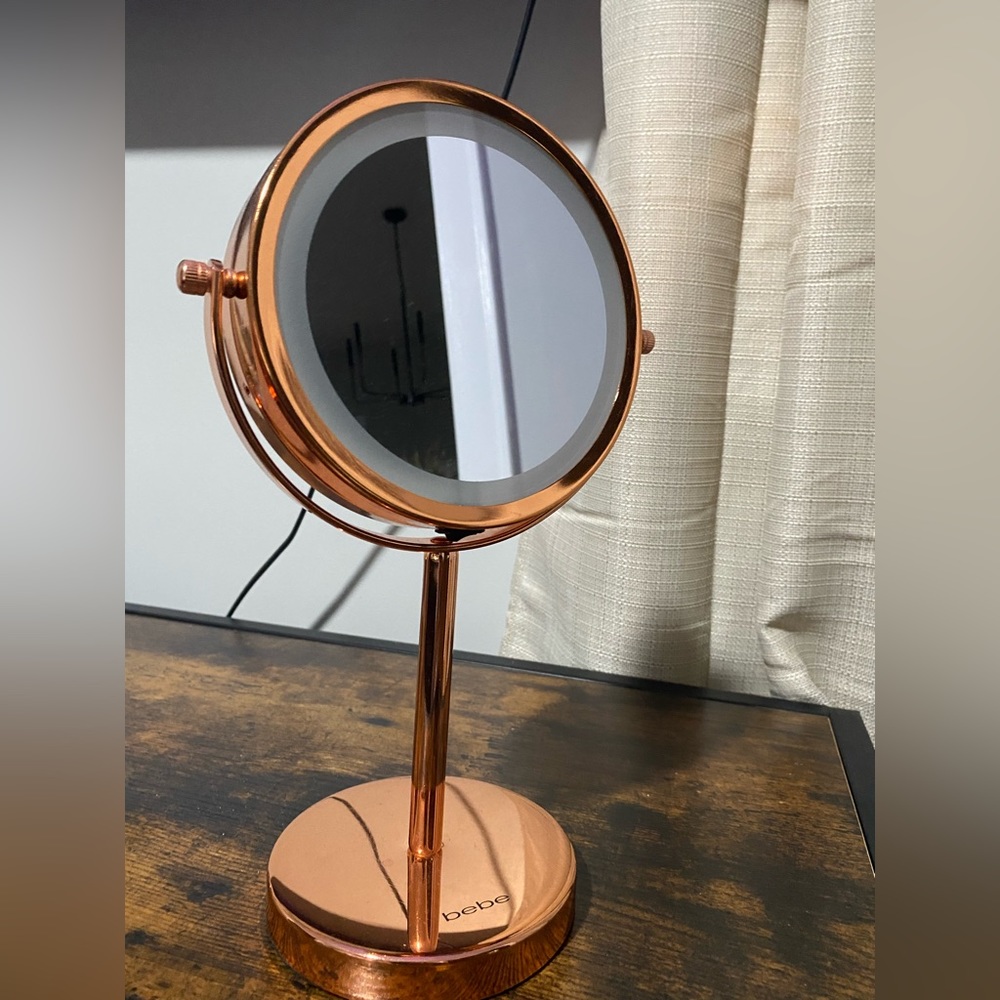 Vanity light mirror - Picture 2 of 3